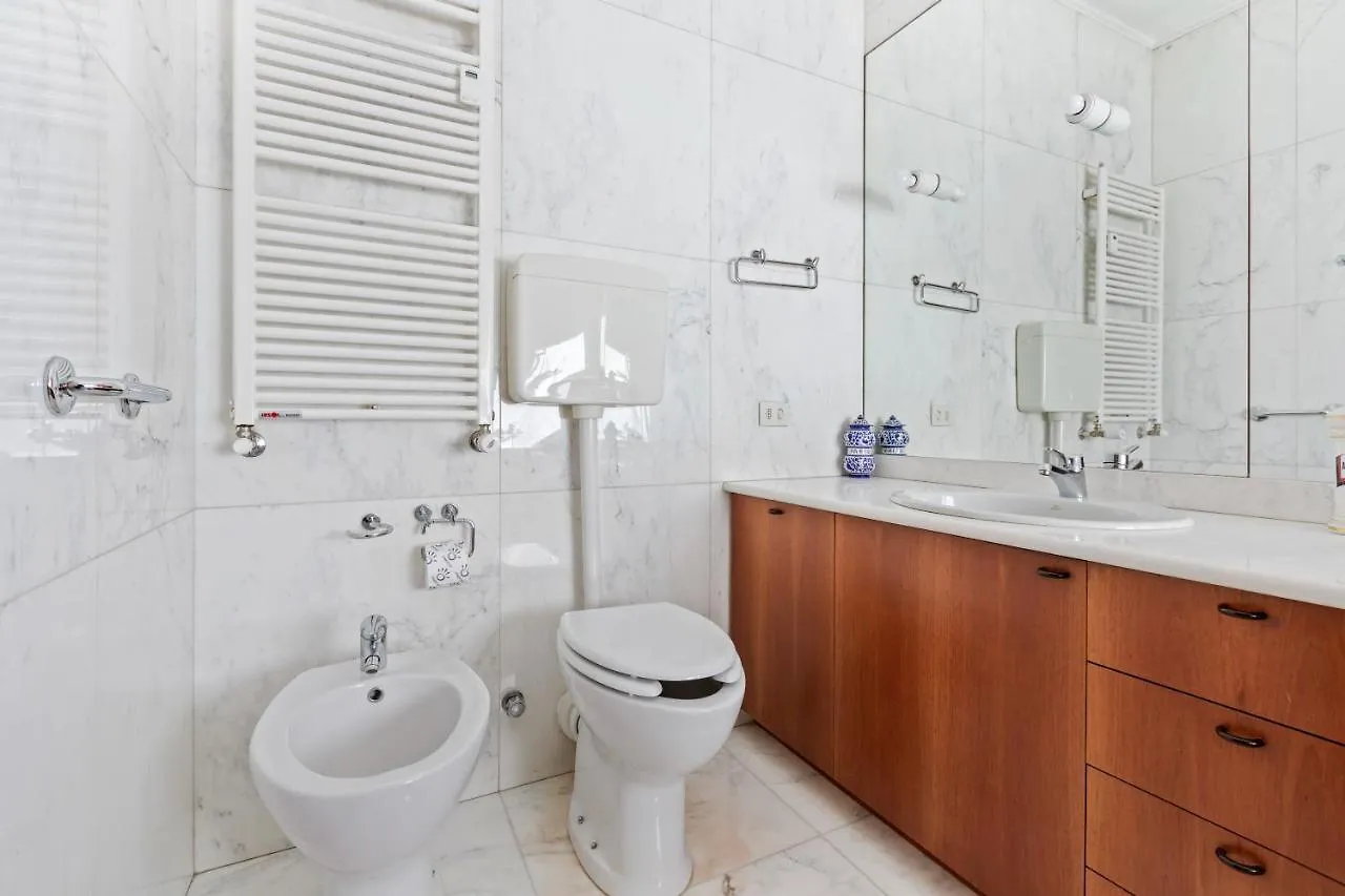 Terrace Penthouse With Duomo View Daire Milano